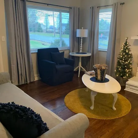 Lovely Retreat Backyard With Deck And Entertain Room